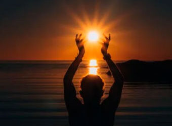 ESTÁS A PUNTO DE CONVERTIRTE EN PORTACUERPO 